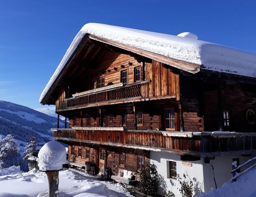 Hofansicht im Winter | © Fam. Schwarzenauer