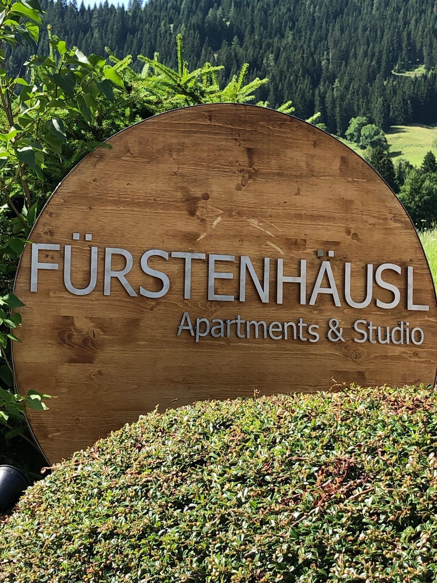 Fürstenhäusl Apartments & Studio
