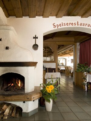 Speiserestaurant und Kamin