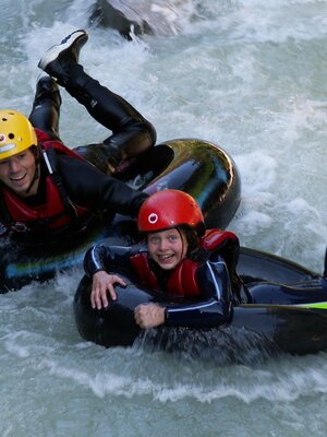 Schauchreiten auf der Ache in Kramsach | © Sport Ossi